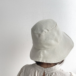 【受注製作】 帽子 白ツイード スクエアクロシェ クロシェ つば広 大人可愛い みずたま 17枚目の画像
