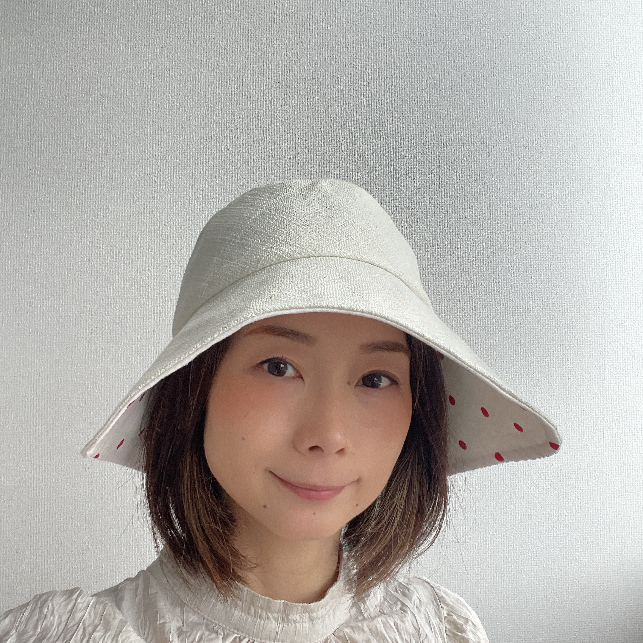 【受注製作】 帽子 白ツイード スクエアクロシェ クロシェ つば広 大人可愛い みずたま