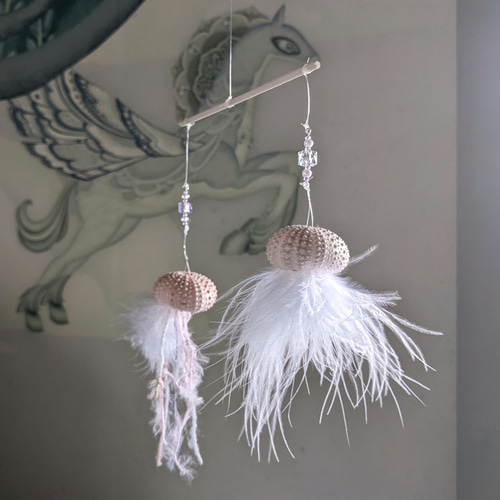 クラゲのモビール サンキャッチャー ウニ殻 ミズクラゲ ゼリー