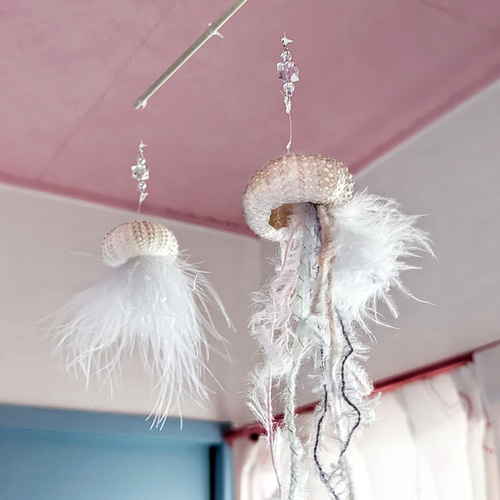 クラゲのモビール サンキャッチャー ウニ殻 ミズクラゲ ゼリー