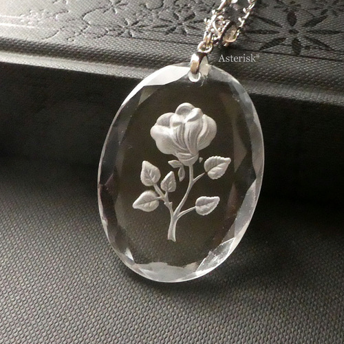 一輪の薔薇 ヴィンテージ インタリオガラス 40×30mm Glass 一輪の薔薇 ヴィンテージ インタリオガラス 40×30mm Glass