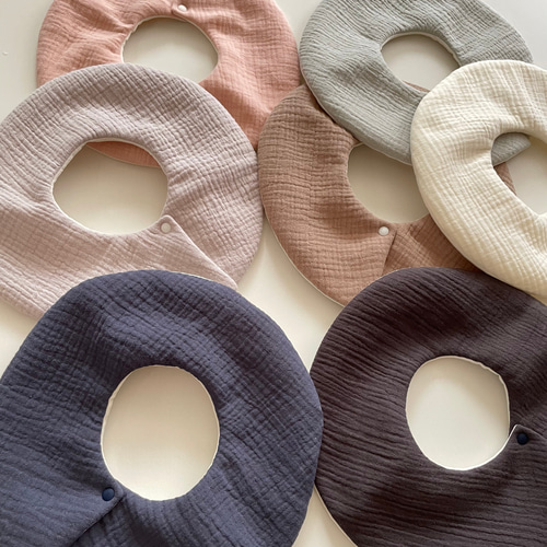 新作】ふんわりぽこぽこガーゼのまんまるスタイ✺ スタイ・よだれかけ