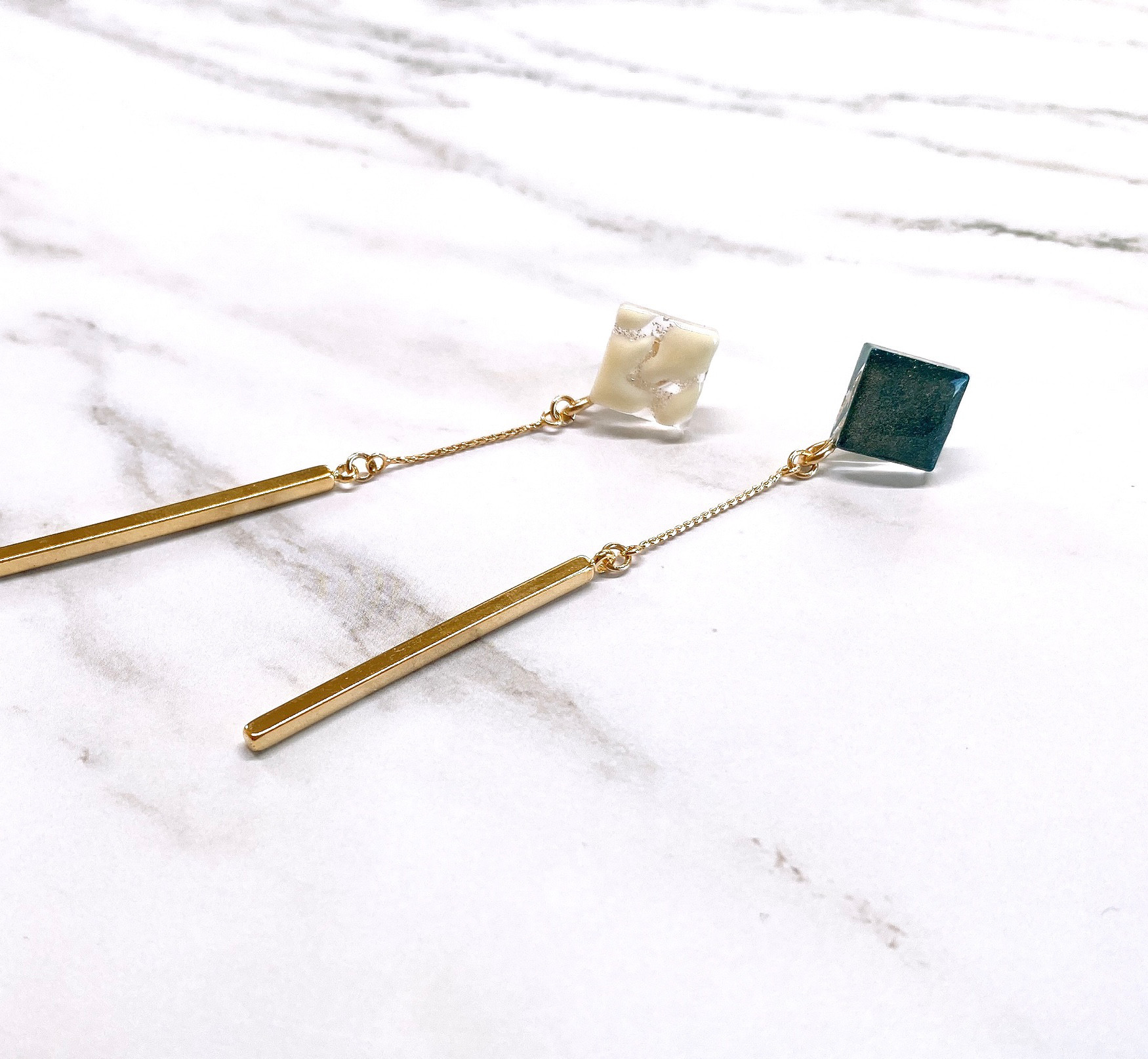 White&Green キラキラアシンメトリー『ロング』　手描きの一点物