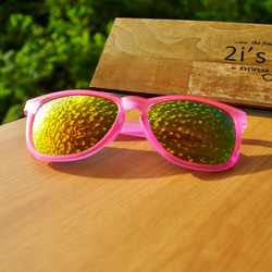 2is AvaO 太陽眼鏡│透粉紅霧面框│橘色反光鏡片│UV400 第7張的照片