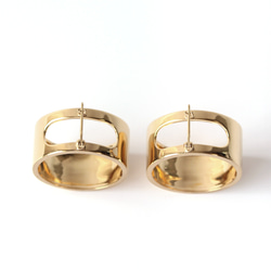 耳たぶと一体化する 立体 丸 ピアス「Unify Maru Earring」/ 真鍮 ゴールド シルバー 5枚目の画像