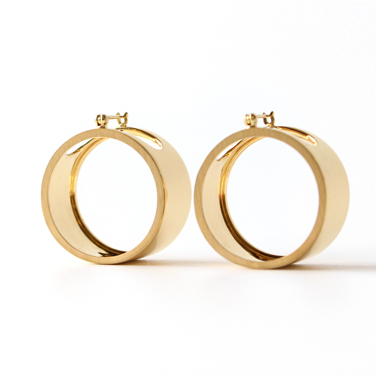 耳たぶと一体化する 立体 丸 ピアス「Unify Maru Earring」/ 真鍮 ゴールド シルバー