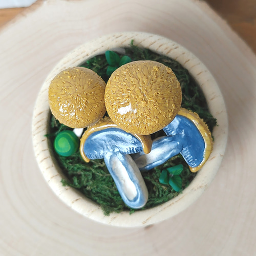 受注制作】きのこ みつけた アイゾメイグチ ポリマークレイ その他  