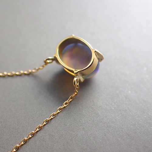 18金 18kブラックオパールペンダントトップ K18 ブラックオパール<宝石を楽しむネックレス> ネックレス