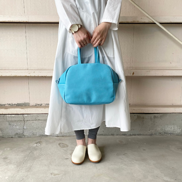 ファスナーの無いmボストン（A５サイズ対応）　スカイブルー 色ムラ