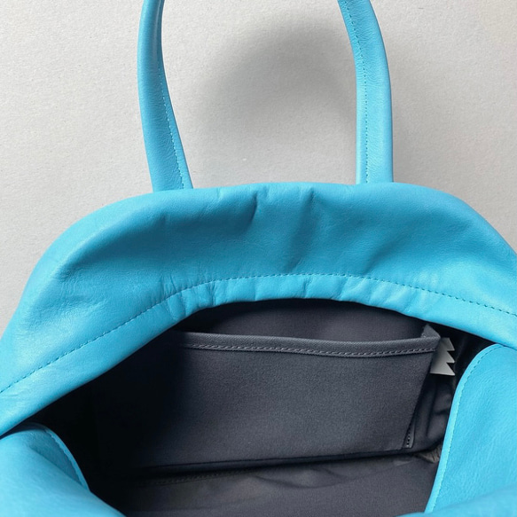 ファスナーの無いmボストン（A５サイズ対応）　スカイブルー 色ムラ