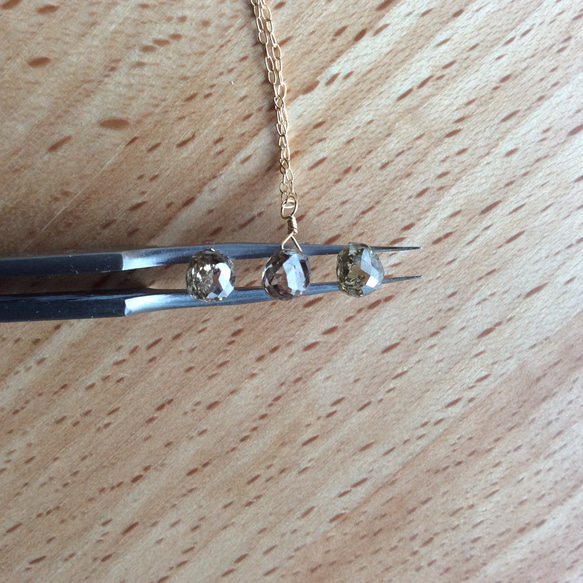 大粒ダイヤのキラキラどんぐり！？　一粒ネックレス K18  0.988ct、0.984ct 1枚目の画像