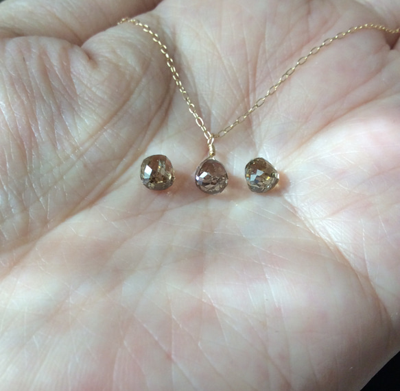 大粒ダイヤのキラキラどんぐり！？　一粒ネックレス K18  0.988ct、0.984ct 5枚目の画像