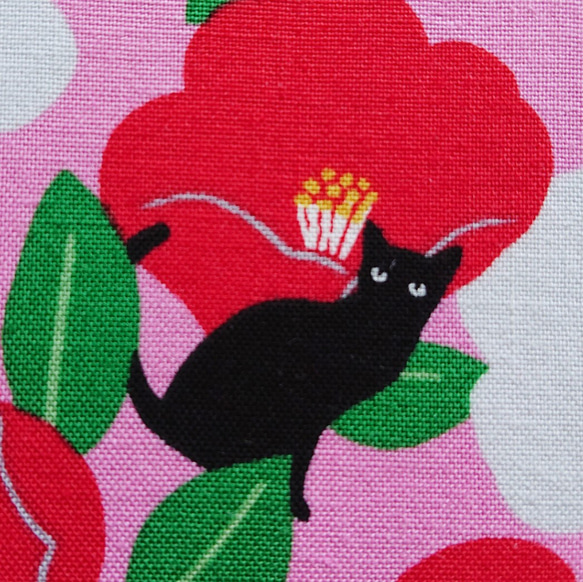 【受注制作】黒猫さんと椿柄の御朱印帳 ねこ好き 猫の日2024 5枚目の画像