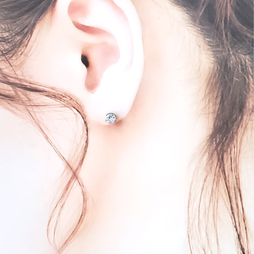 CZ ダイヤモンドAAA金属アレルギー対応スタッドピアス4mm、6mm