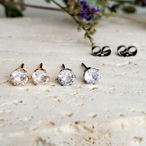 CZ ダイヤモンドAAA金属アレルギー対応スタッドピアス4mm、6mm