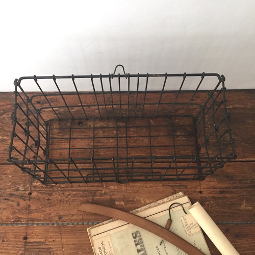 古いワイヤーバスケット ビンテージバスケット インダストリアル 鉄