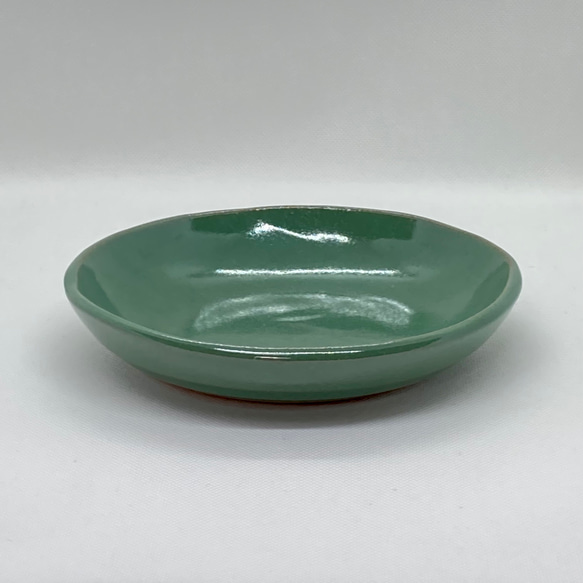 皿・プレート　〜味わいのある深緑色〜（中・16cm） 2枚目の画像