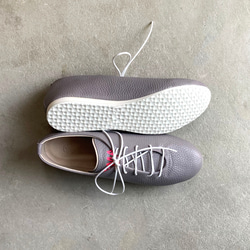 手工運動鞋包裹著一塊皮革/煙紫色 第10張的照片