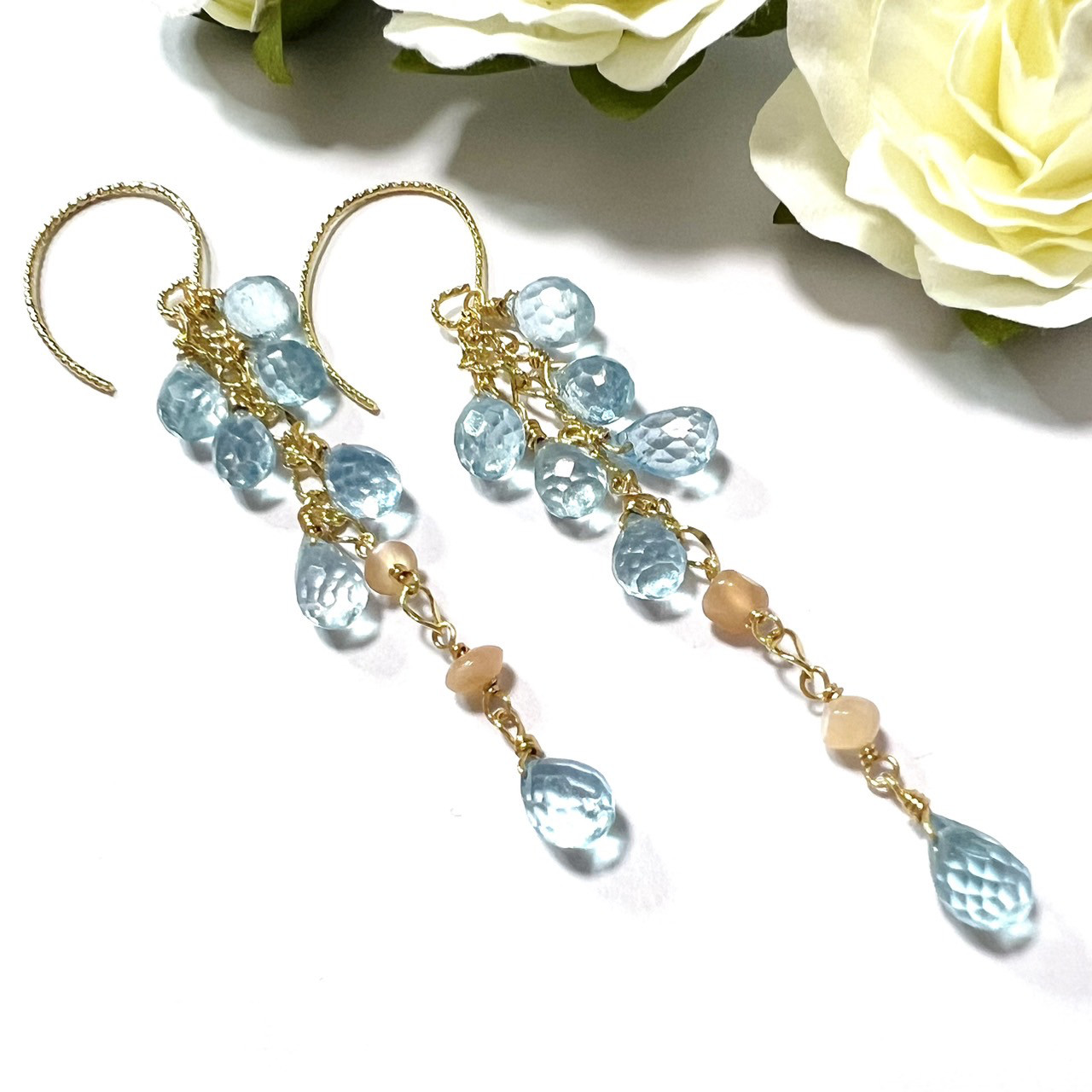 天然石ピアス　ブルートパーズ×ピーチムーンストーン　14kgf　pierced earrings