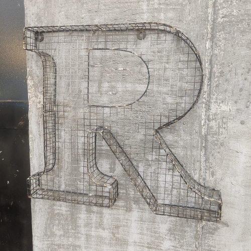 アルファベット看板 R サイン 壁掛け看板 立体式 大型看板 #店舗 アルファベット看板 R サイン 壁掛け看板 立体式 大型看板 #店舗