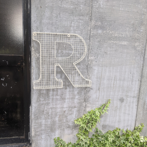 アルファベット看板 R サイン 壁掛け看板 立体式 大型看板 HW-2 アルファベット看板 R サイン 壁掛け看板 立体式 大型看板 HW-2