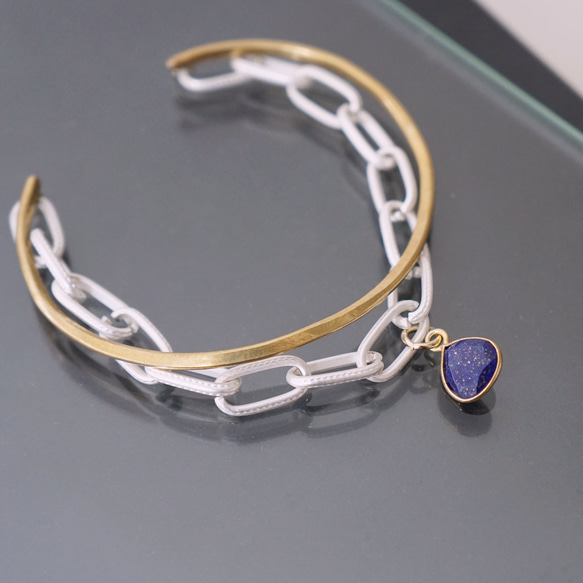 【真鍮バングル/ラピスラズリ】「lapislazuli+materials」　ブレスレット　チャーム　誕生石 2枚目の画像