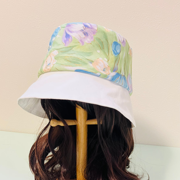 ベビーキッズの帽子　　チューリップ柄バケットハット（こどもサイズ）大人サイズで母の日にも⭐︎ 1枚目の画像