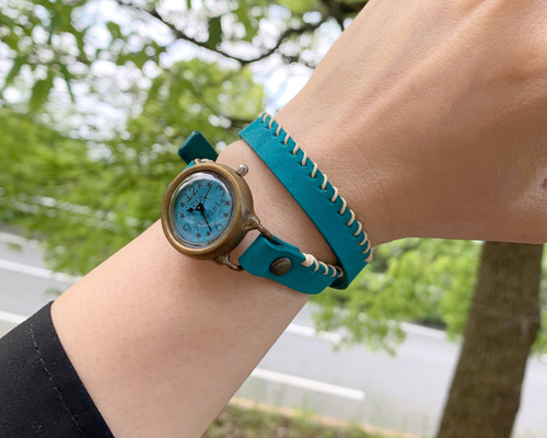 ハンドメイドの腕時計 81562ee6e27b21239654d1ed5bc7e0