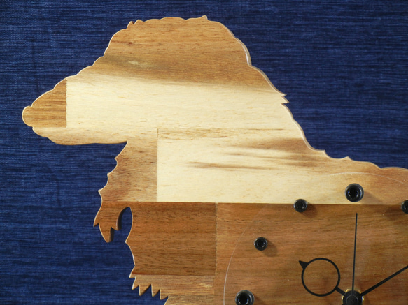 犬形時計　ダックスフンド（ロングコート）【木製（アカシア集成材）】（置き・掛け兼用） 3枚目の画像