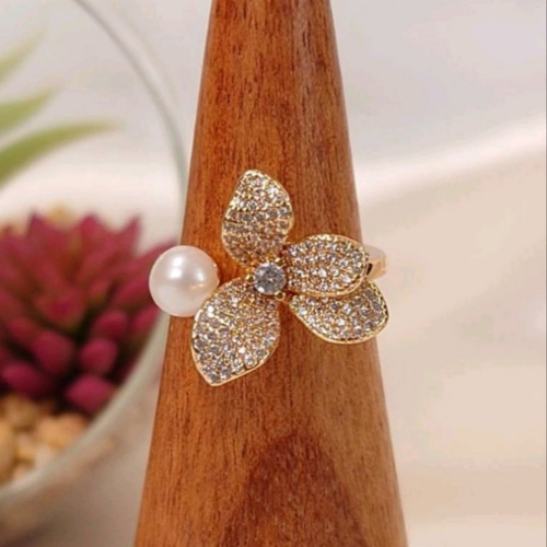 再販】☆フリーサイズ調整可能☆キュービックジルコニア・蘭の花