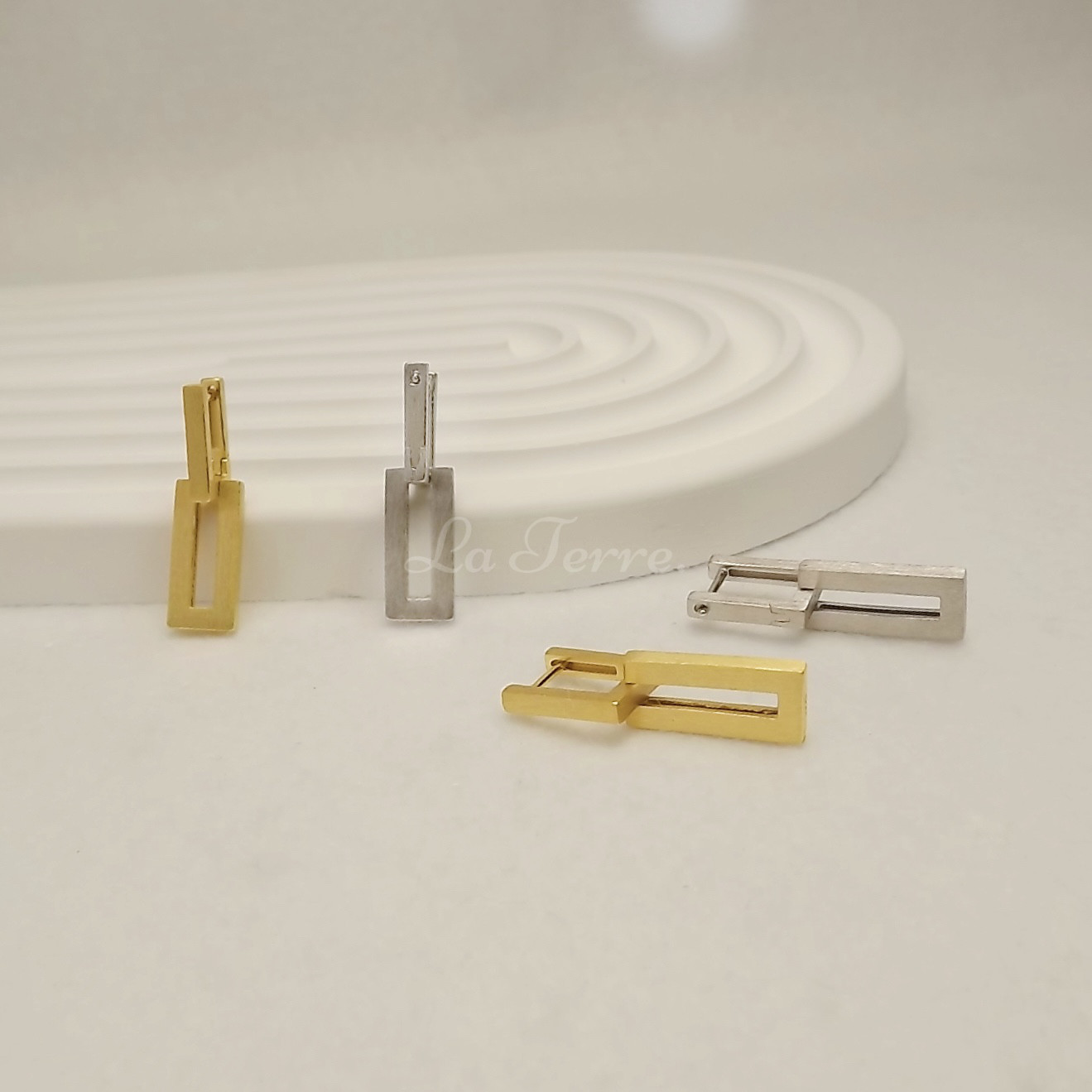 silver925 上品なマット質感スクエア 二連 ワンタッチピアス