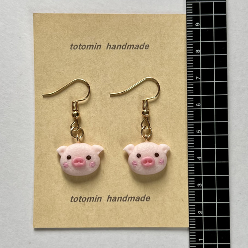 ブタちゃんポストピアス