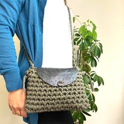 手編み横掛けバッグ　オリジナルデザイン 3枚目の画像