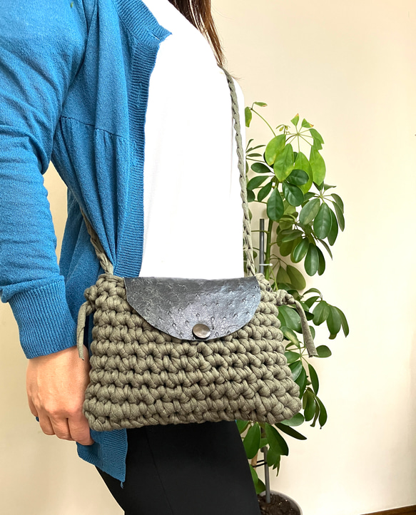 手編み横掛けバッグ　オリジナルデザイン 3枚目の画像