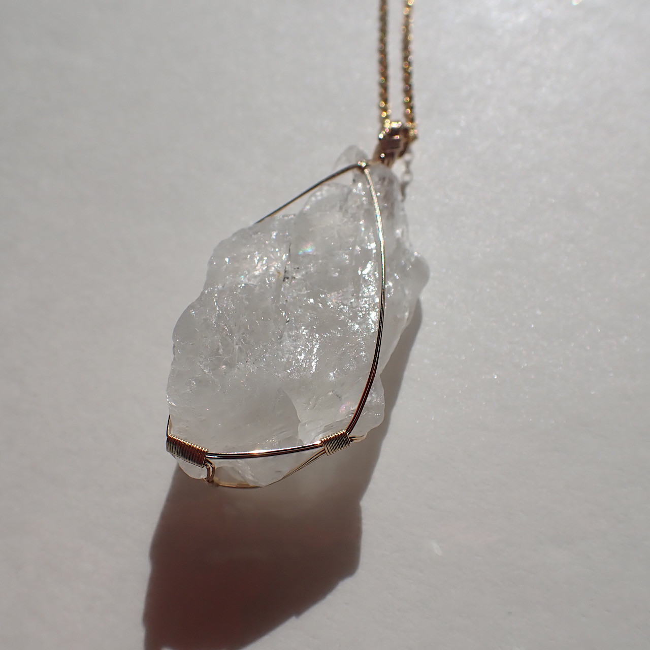 女神巻き®︎ペタライト原石のペンダントトップ