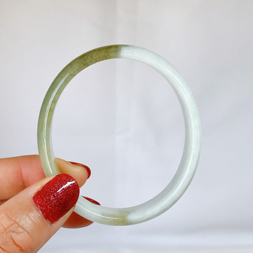 本翡翠、純天然A貨楕円型バングル〜50