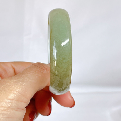 本翡翠、純天然A貨楕円型バングル　〜50 本翡翠、純天然A貨楕円型バングル〜50