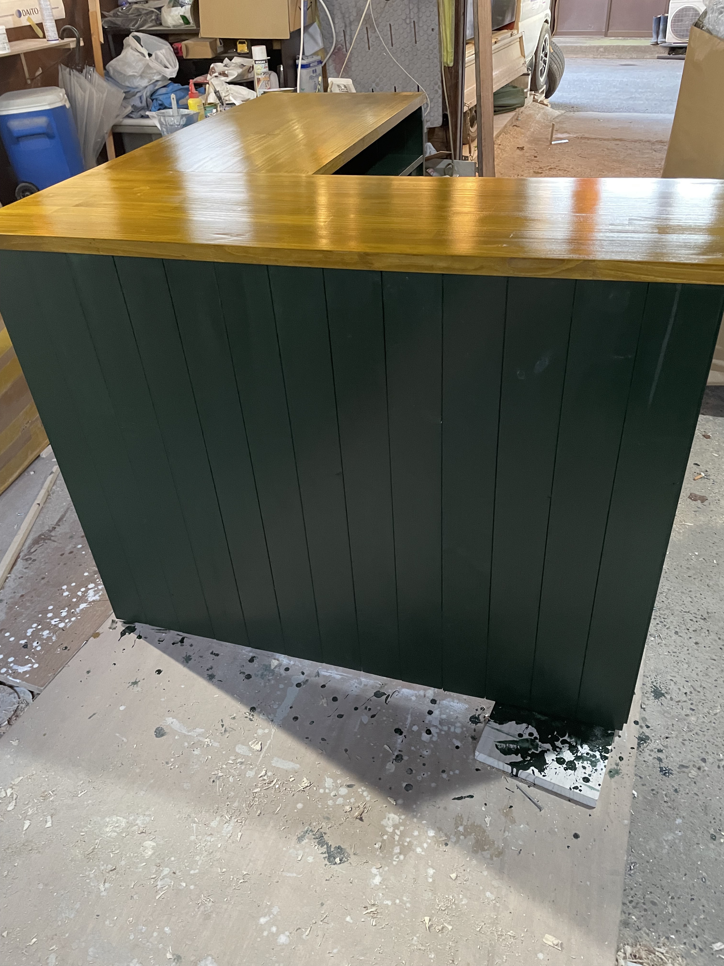 L型カウンター　受付カウンター