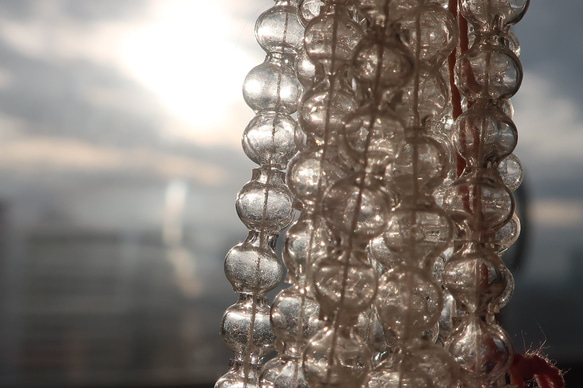 フランスアンティーク　ヴィンテージ　スフレガラスビーズ　無色透明　クリア　4ミリ　とろりガラス　 1枚目の画像