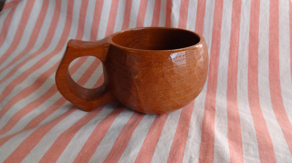 ケンポ梨の一木彫りコーヒーカップ. 6枚目の画像
