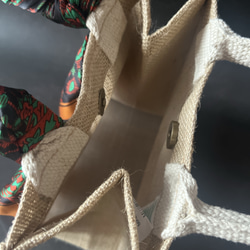 オーダー生産♡トカゲとヴィンテージスカーフのジュートバッグ(A6サイズ)♡アンティークスカーフ とかげエコバッグかごカゴ 9枚目の画像