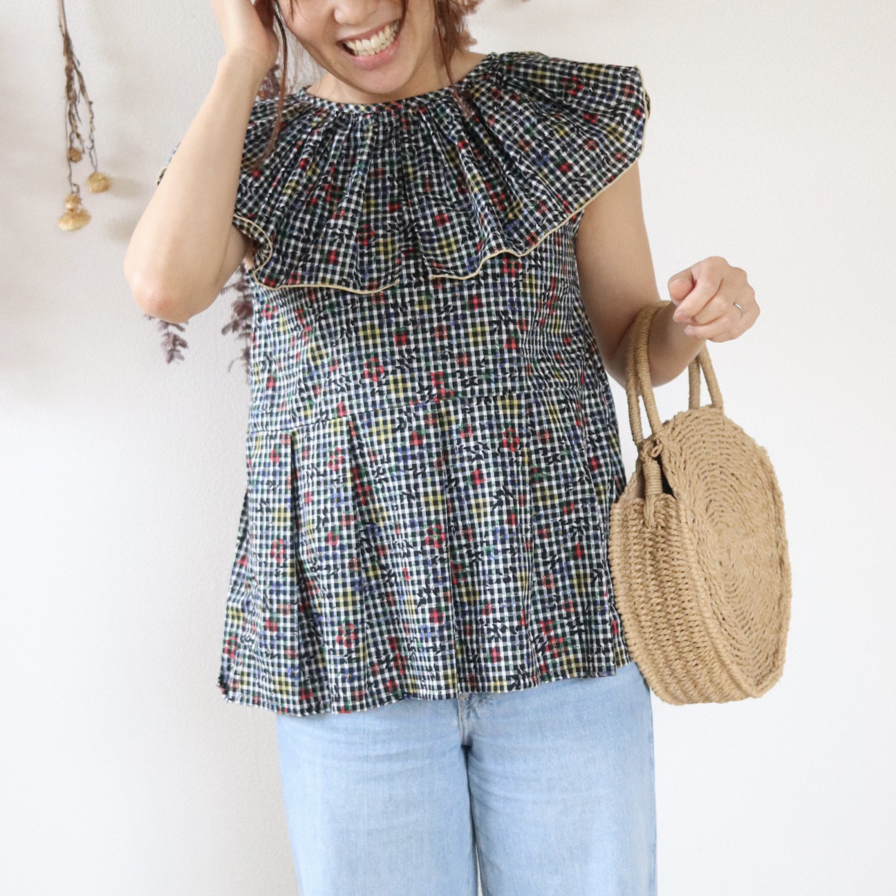 【2026年3月まで】即納　Ladies 大人可愛い夏のチェック柄ブラウス(ブラック）/リバティ/チェック×花柄