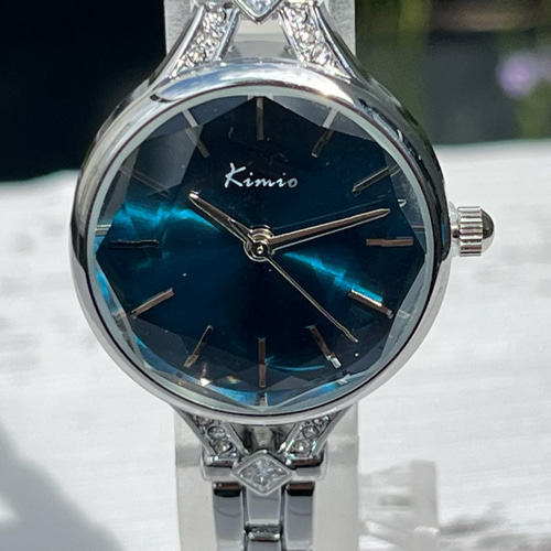 ブレスレット時計 早い者勝ち！ ブレスレット風腕時計（6325）ブルーカラー 腕時計