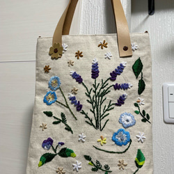 ハンドメイド　リネン&綿　手刺繍　お買い物バック　ツーウェイ 1枚目の画像