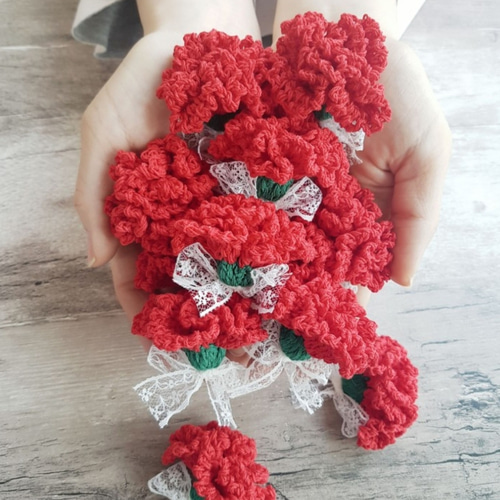 ブローチ ✩*॰本物のお花を✩*॰ ストーンつき ブローチ ✩*॰本物のお花を✩*॰ ストーンつき