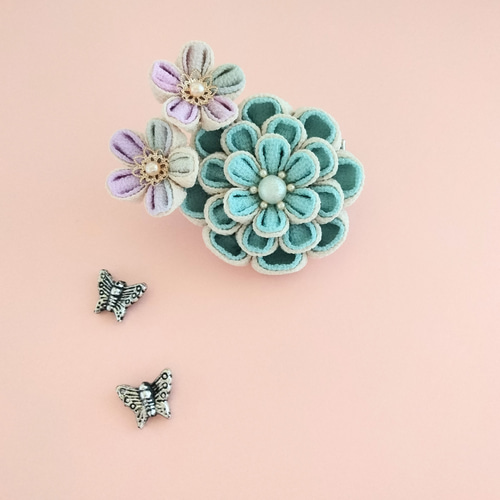 古典菊の愛らし髪飾りセット（つまみ細工・一越ちりめん) その他ヘア