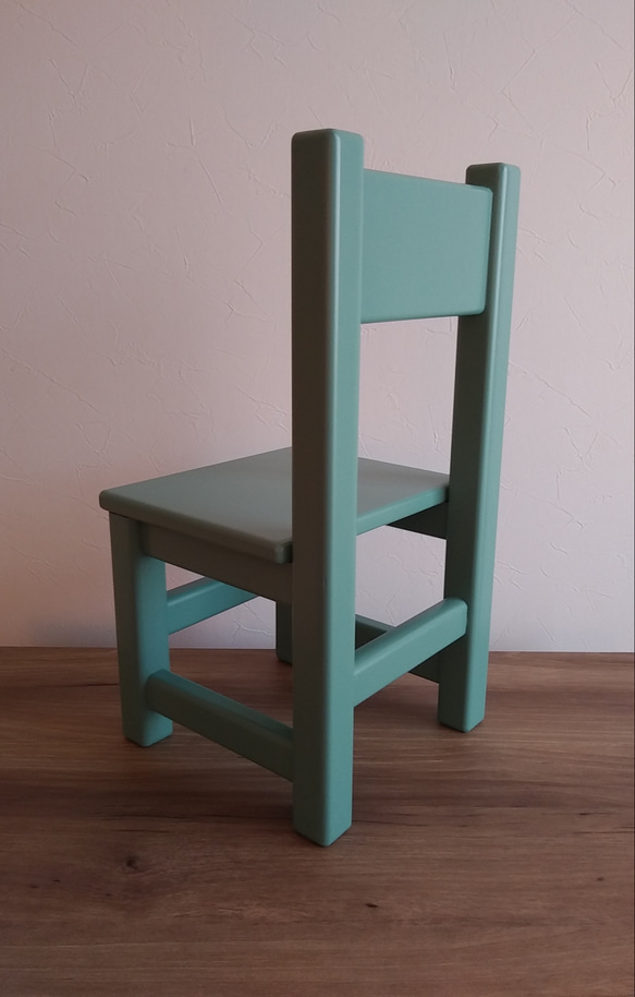 【受注製作】ニュアンスグリーン キッズチェア 子供椅子 くすみグリーン ぬいぐるみ用椅子 ドール用椅子 4枚目の画像