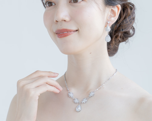 大量約2kg アクセサリーまとめ売り ヴィンテージネックレスピアス リング 2025年最新】Yahoo!オークション -アクセサリー まとめて kgの中古品