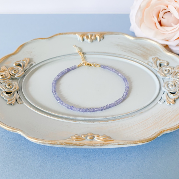 菫色タンザナイトのシンプルブレスレット　ストレスフリー