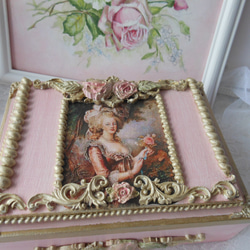 薔薇のマリーアントワネットのアンティークボックス、ジュエリーボックス 5枚目の画像